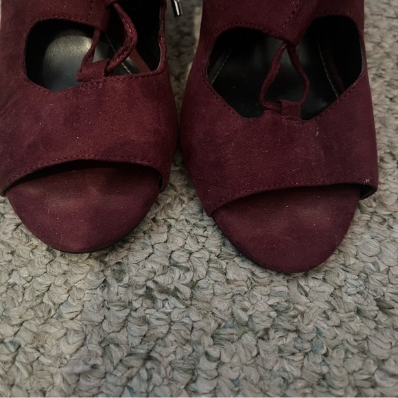 Maroon tie up gladiator heels - Picture 3 of 8